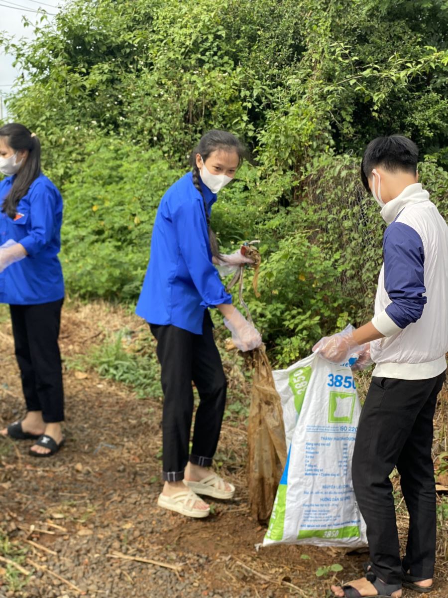 Xã Quảng Điền sôi nổi các hoạt động tình nguyện trong hoạt động hè và chung tay xây dựng nông thôn mới nâng cao 2023