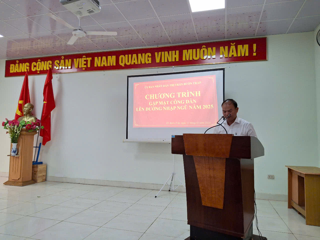 VIỆT