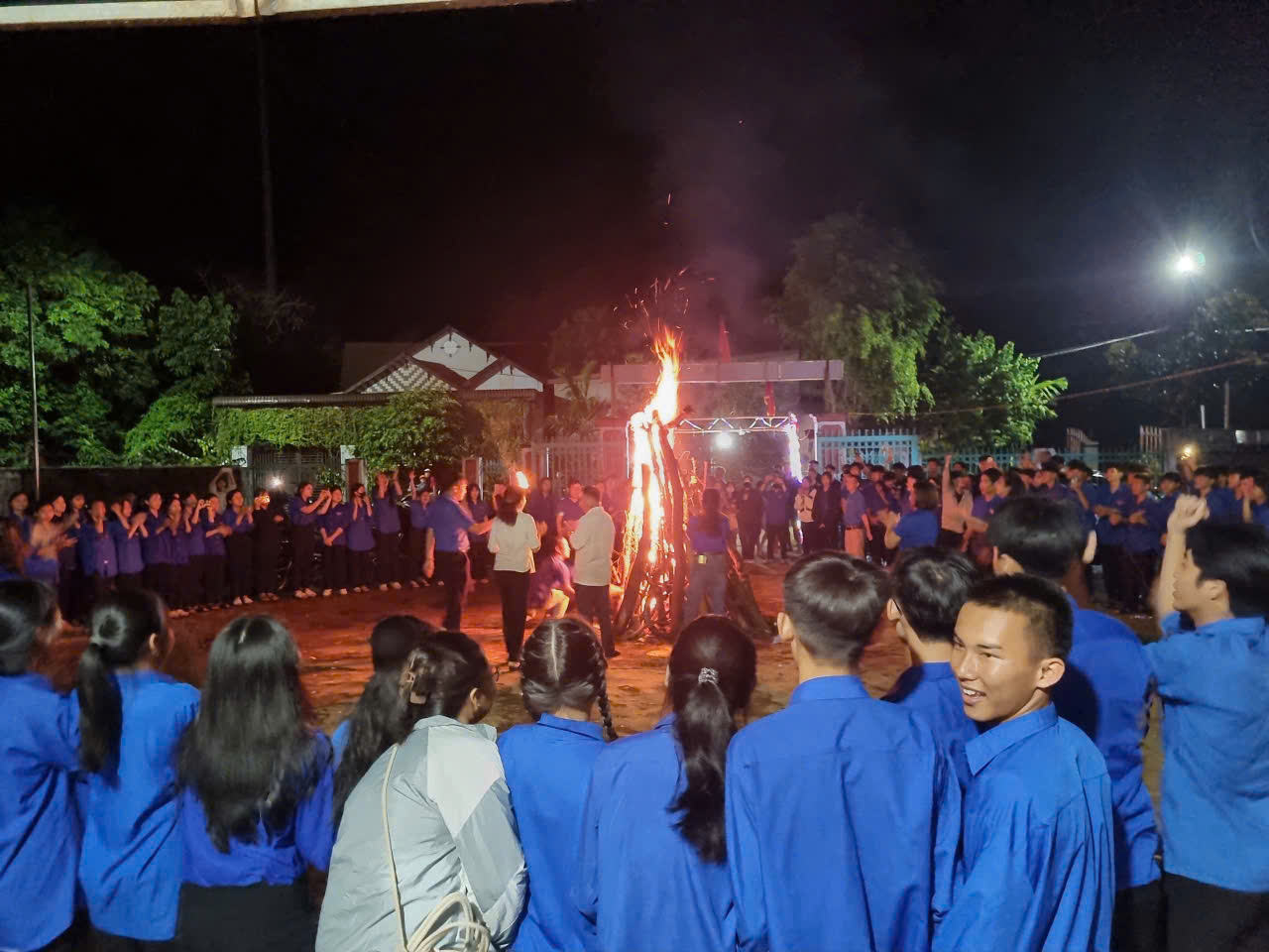 TƯNG BỪNG NÁO NHIỆT TRONG ĐÊM TỔNG KẾT HOẠT ĐỘNG HÈ CHO ĐOÀN VIÊN, THANH NIÊN THỊ TRẤN BUÔN TRẤP NĂM 2024